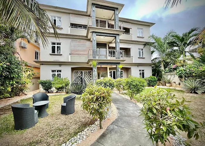 Pebble Bay Garden View F3